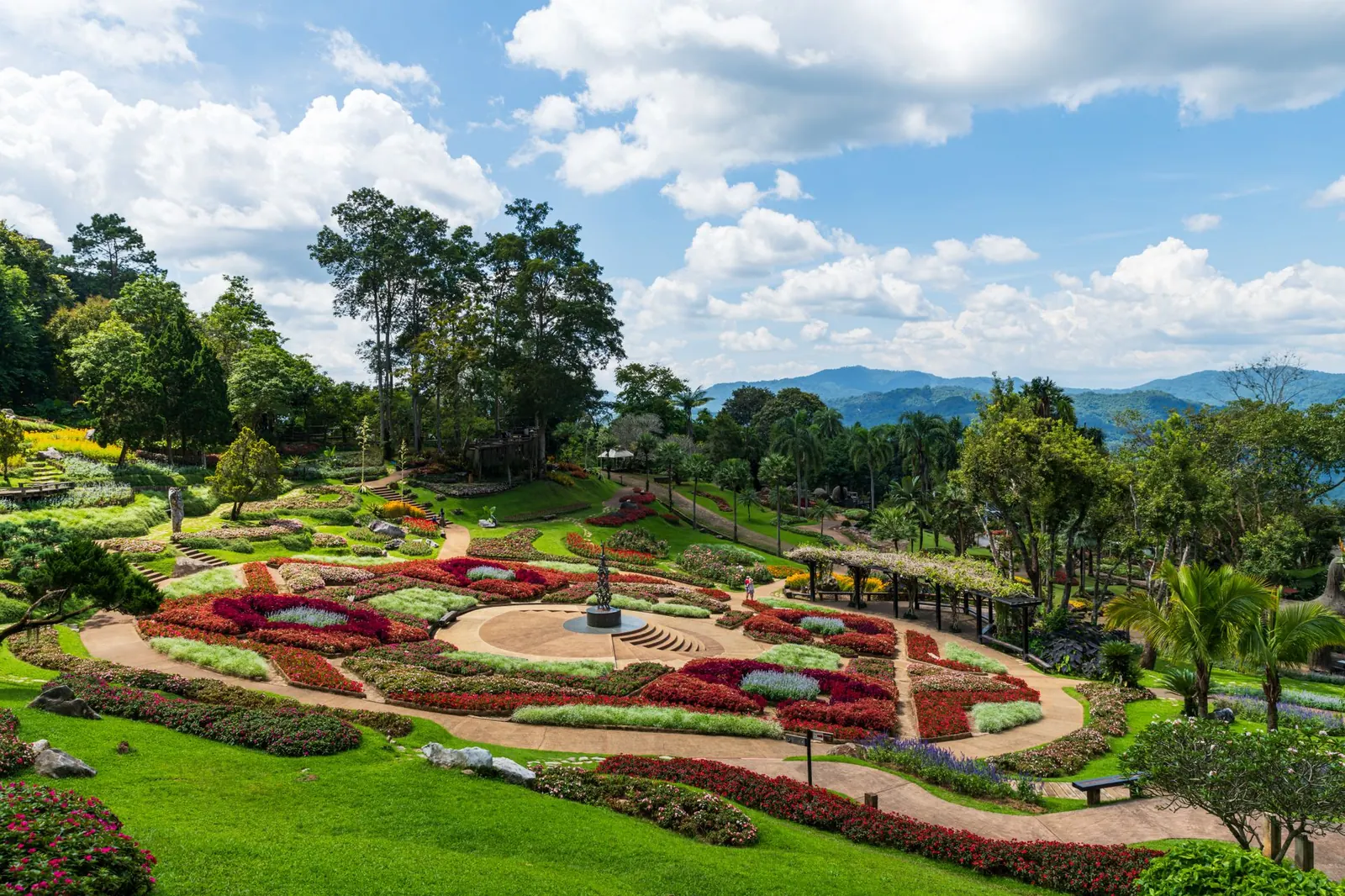 Thai cultural stop in Laem Sak community route