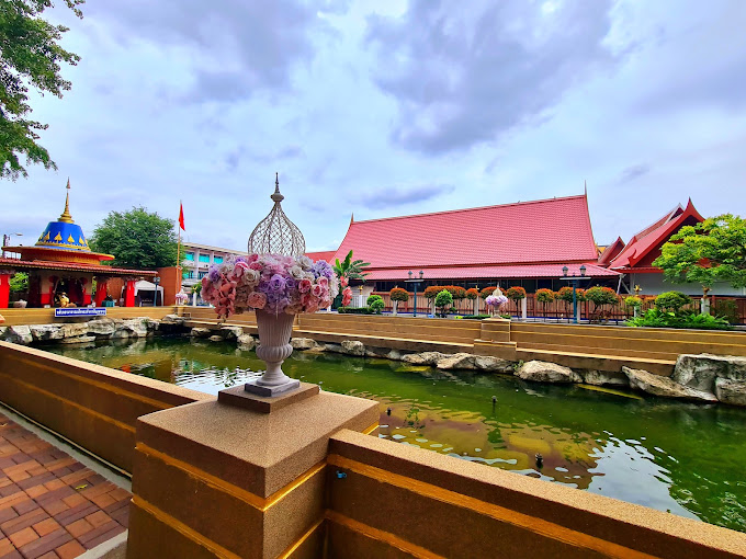 Wat Hong Rattanaram Pier in Bangkok