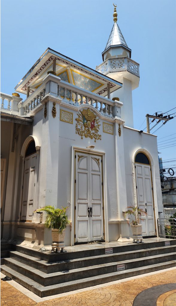 Bang Uthit Mosque near Charoen Krung in Bangkok